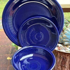 FIESTAWARE CLASSIC RIM 3 PIECE PLACE SETTING COBALT BLUE RETIRED